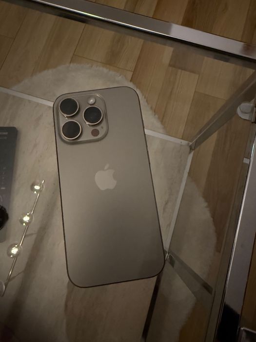 Telefon mobil Apple iPhone 16 Pro, 128GB, 5G, Natural Titanium baterie 93% fabricat ianuarie 2025 unic proprietar pret 3990 lei Nu accept schimburi!