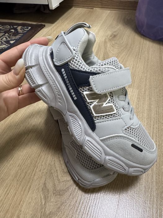 Продам кросы для мальчика