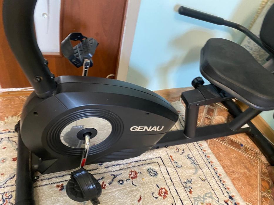 Велотренажор для ног