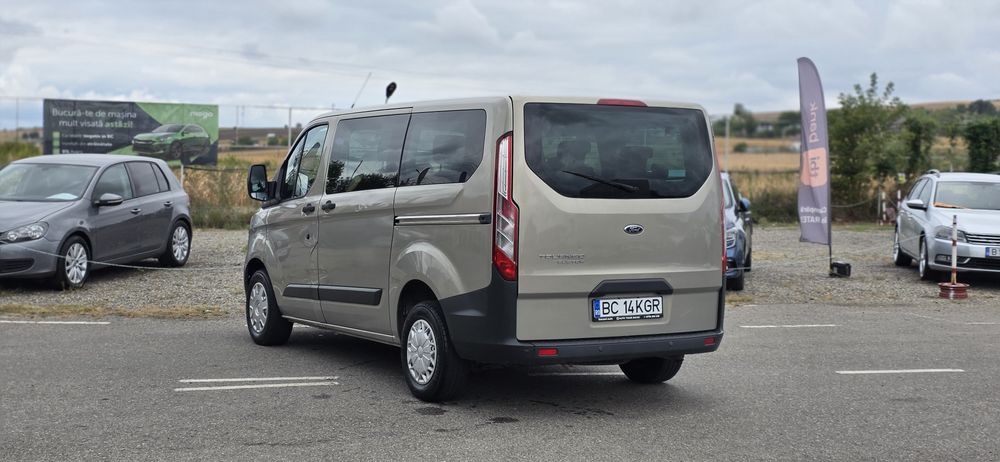 Ford tourneo custom 8 locuri 2.2 diesel rate A/C fata spate