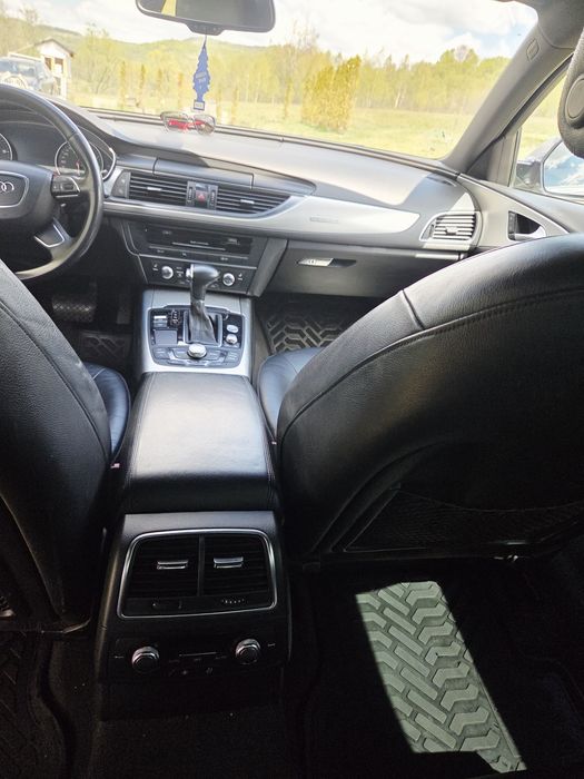 Vând Audi A6 3.0 quattro