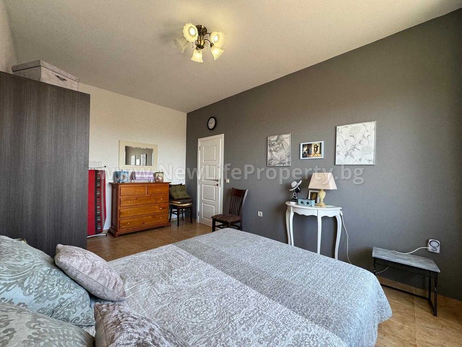 Двуетажен таунхаус в с. Кошарица, обл. Бургас