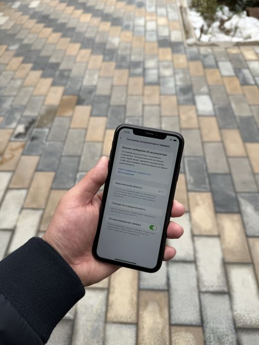 Iphone xr ayfon xr 64gb qora tel ideal sotiladi aybi yo face ishlidi