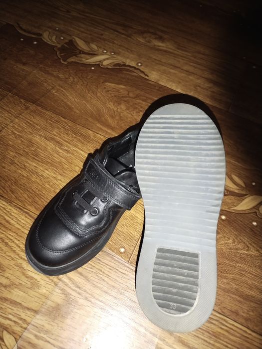 Продается детская обувь для девочек и мальчиков