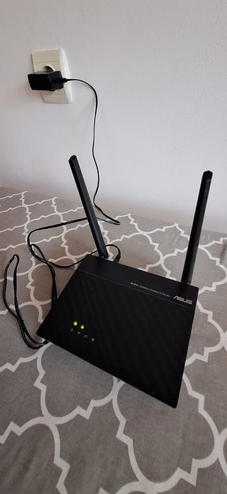 Router Asus vechi , 300 Mbps