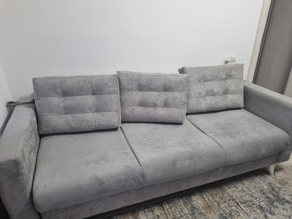 Vând canapea extensibilă gri