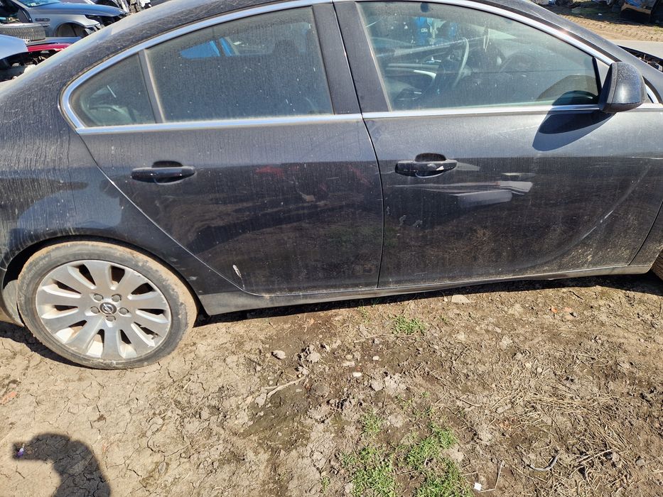 Dezmembrez opel insignia