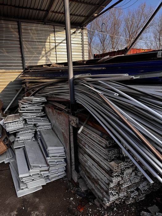 Пластик и алюминий