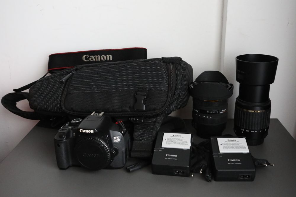 Canon EOS 650D + Sigma 10-20mm f/3.5 + Tamron 55-200 f/4-5.6 + Accesorii | Kit complet