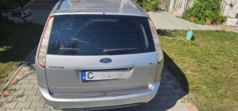 FORD Focus 2010 — imagine 5