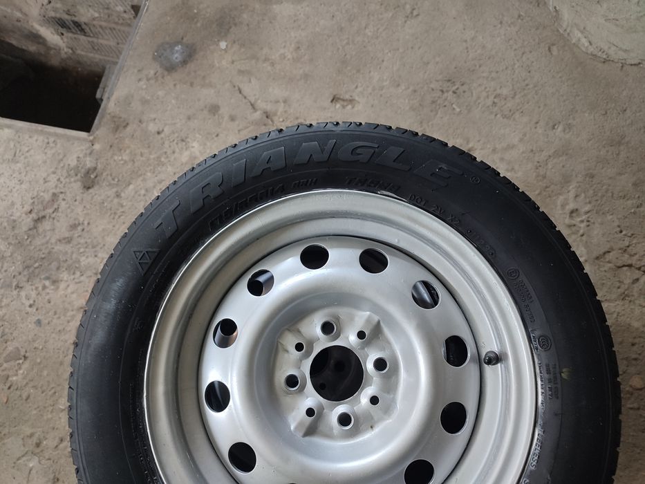 Продам комплект диском с резиной