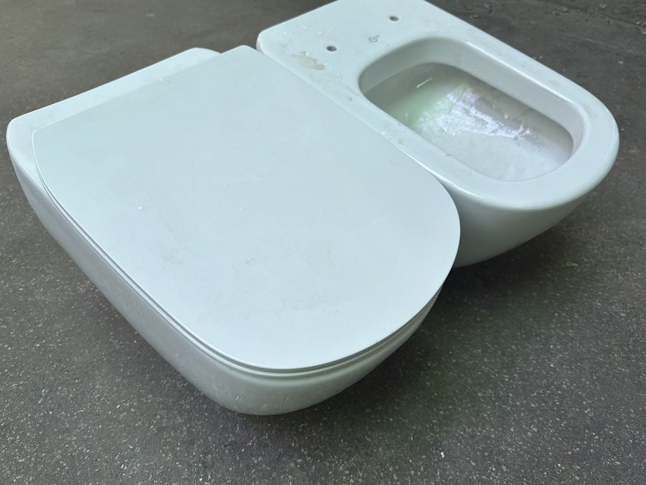 Vand WC suspendat IDEAL 2 buc
