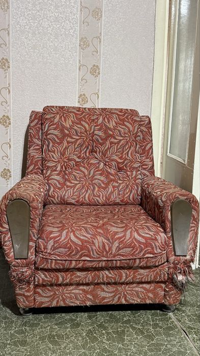 Кресло 2 шт продам