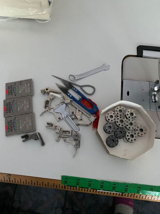 Професионална права шевна машина Global 355-d