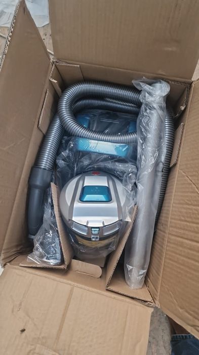 Aspirator fara sac Hoover Breeze