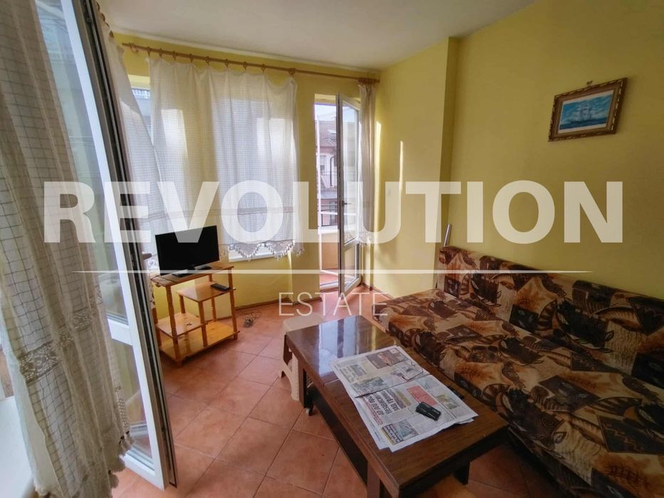 Дава се под наем Двустаен апартамент в Варна, Колхозен пазар - 60 кв.м за 325 € - Снимка #2