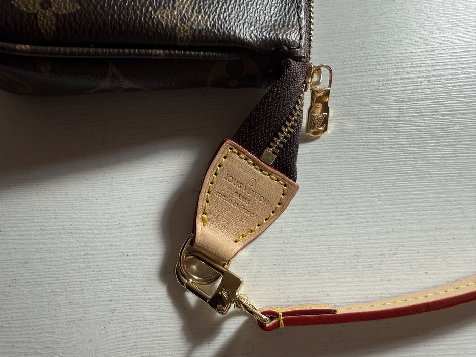 Geanta Louis Vuitton Pochette Accesoire