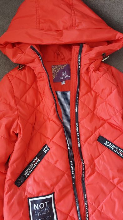 Продам детскую куртку