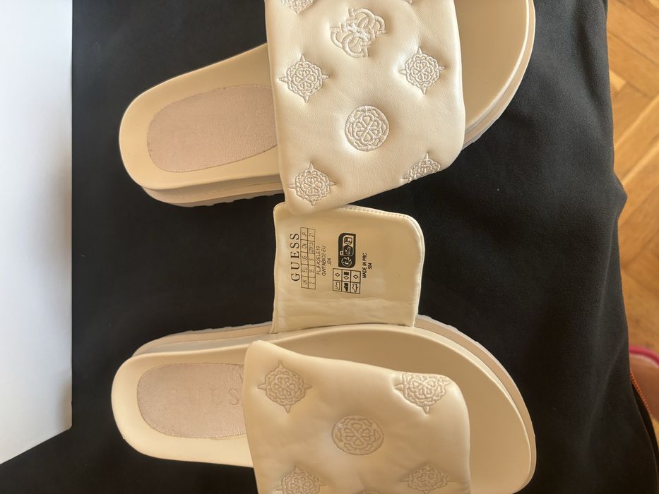 Чехли GUESS krem