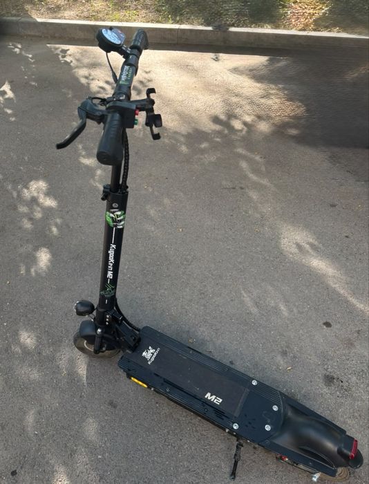 Продам электросамакат KUGO M2