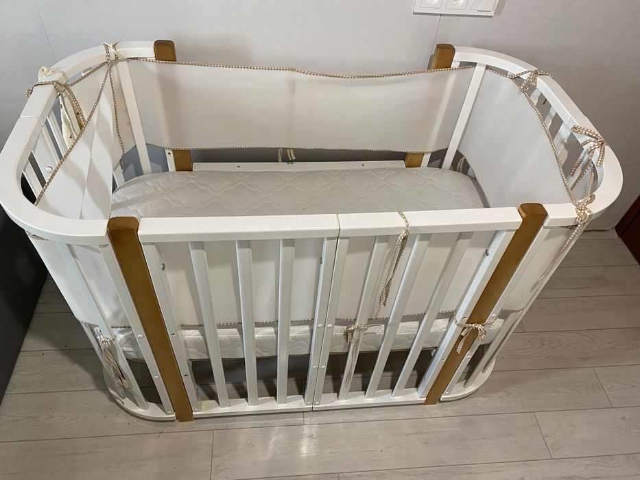 Детская кроватка-манеж