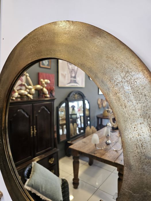 Огледало с масивна метална ръчно кована рамка от  цветен метал