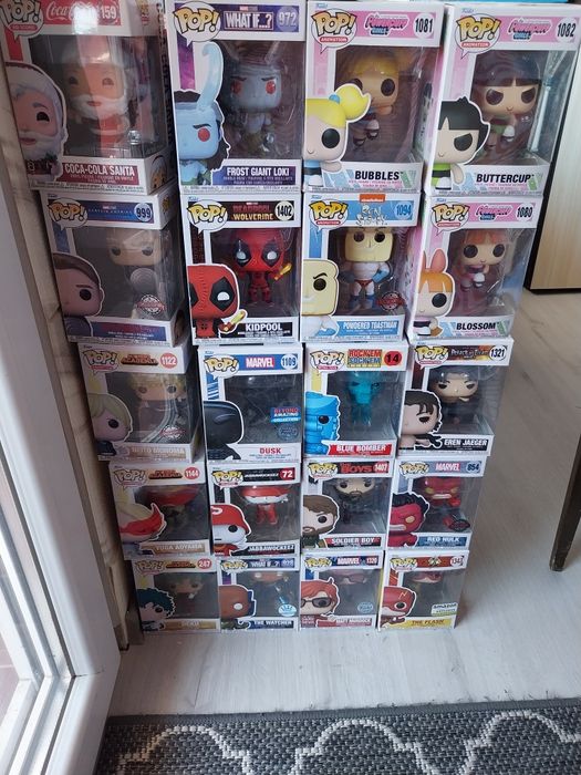 Различни видове funky pop фигури