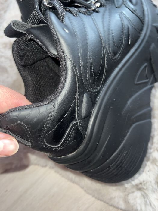 Încălțăminte cu platformă Bershka predare București sau ramburs