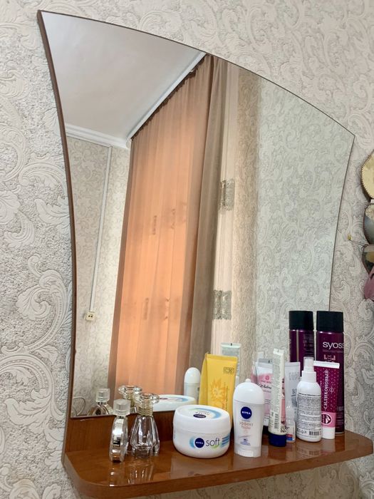 Комод шкаф зеркало