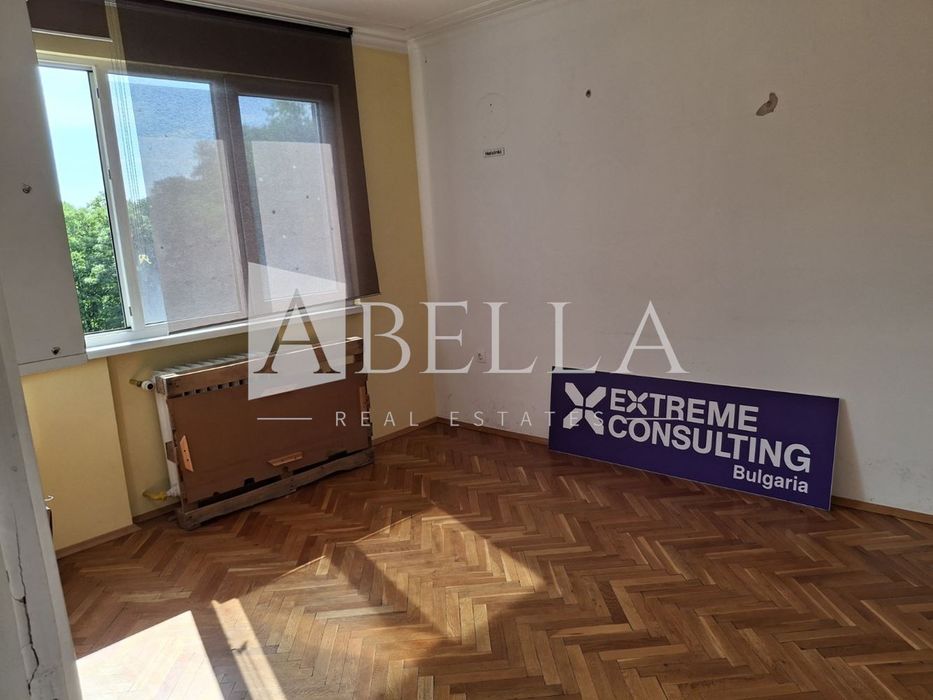 Дава се под наем Офис в София, Докторски паметник - 108 кв.м за 680 € - Снимка #1