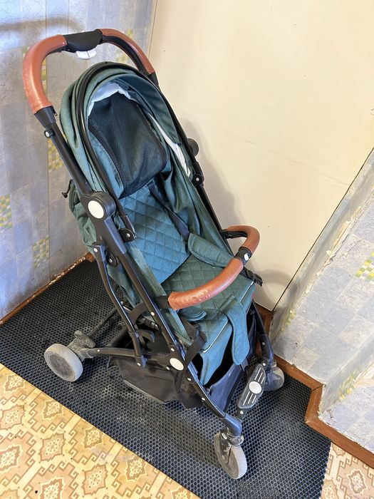 Продам коляску прогулочную