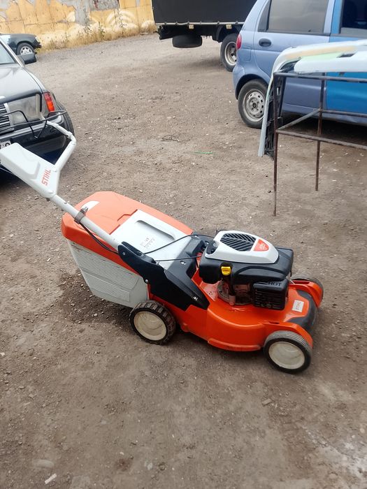 Продам и газонакосилку