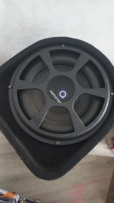 Продам сабвуфер в авто.
