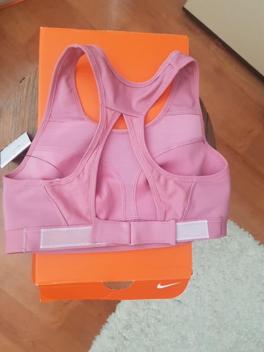 Оригинално бюстие Найк