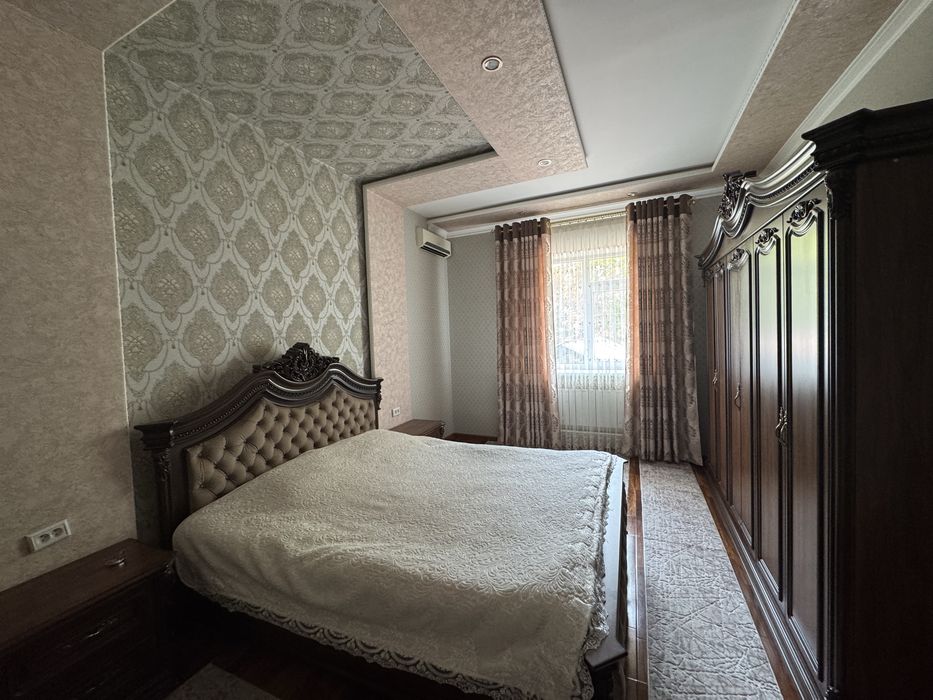 Уй сотилади Олмалик шахар 8- март 8