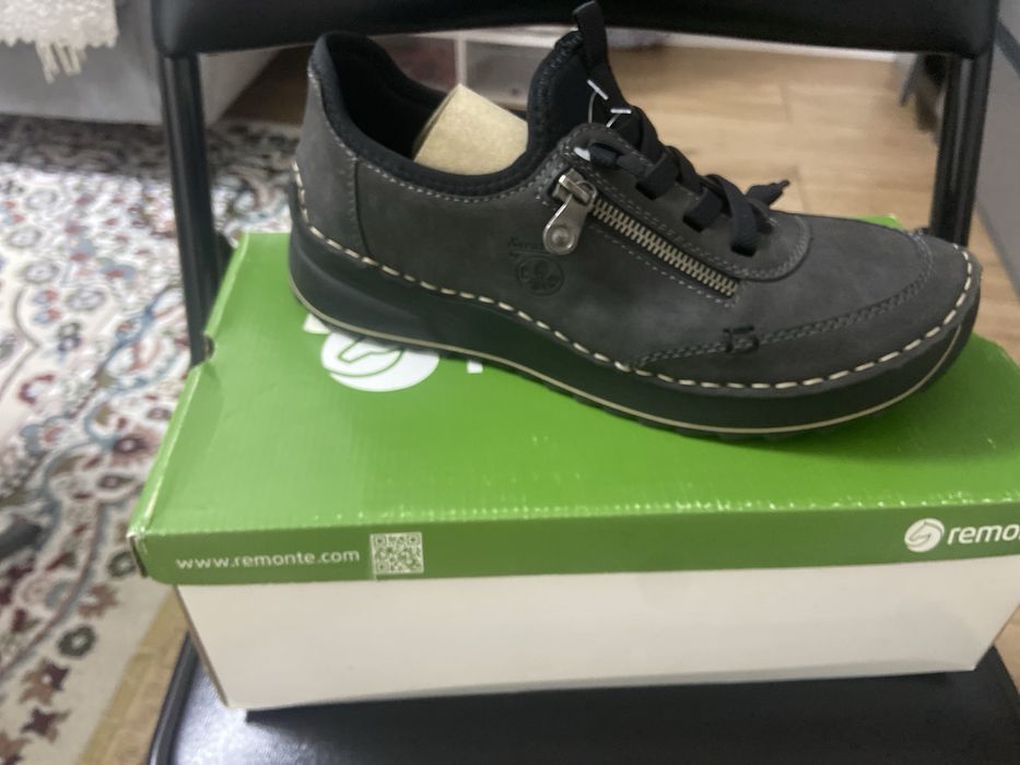 Женские кроссовки весна-осень