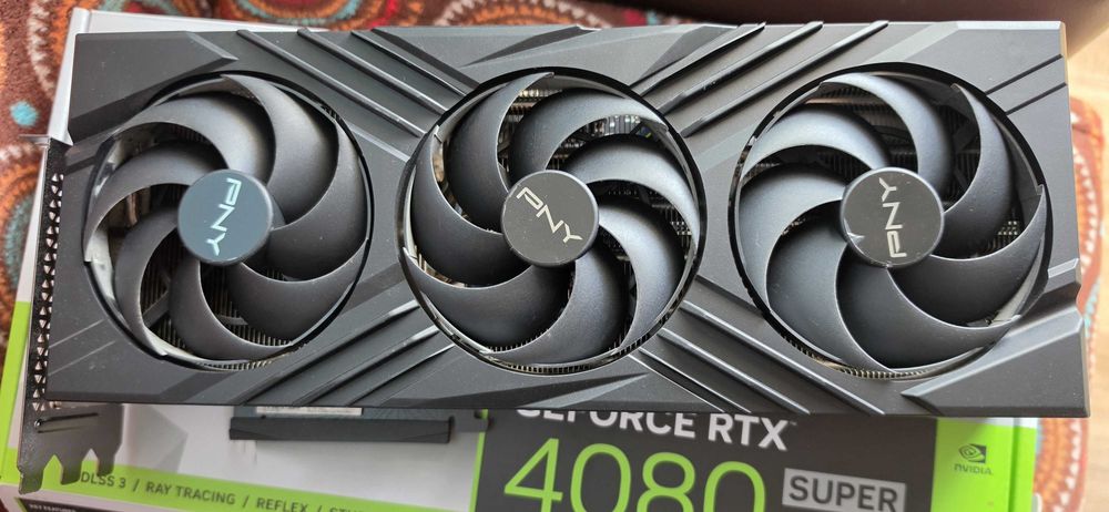 GeForce RTX 4080 Super + PSU be quiet! 1000W Platinum