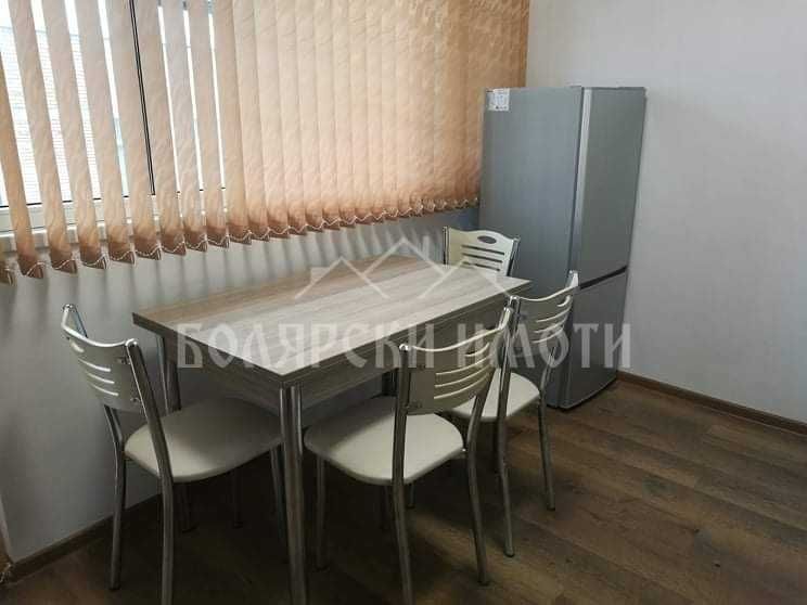 Дава се под наем Двустаен апартамент в Велико Търново, Център - 70 кв.м за 332 € - Снимка #4