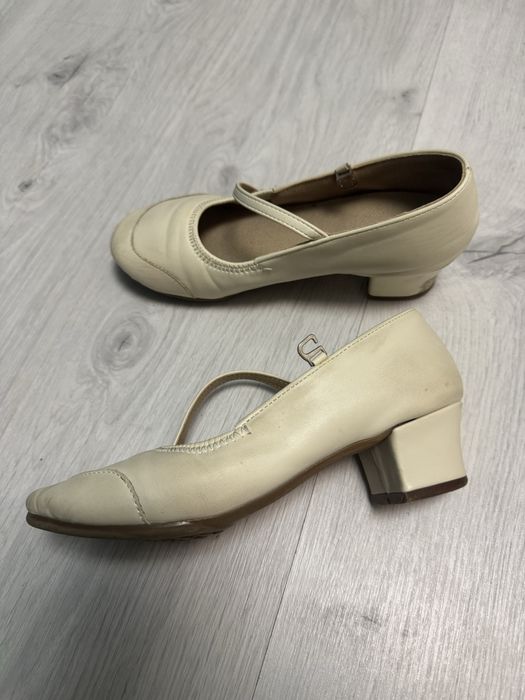 Отдам даром танцевальные туфли