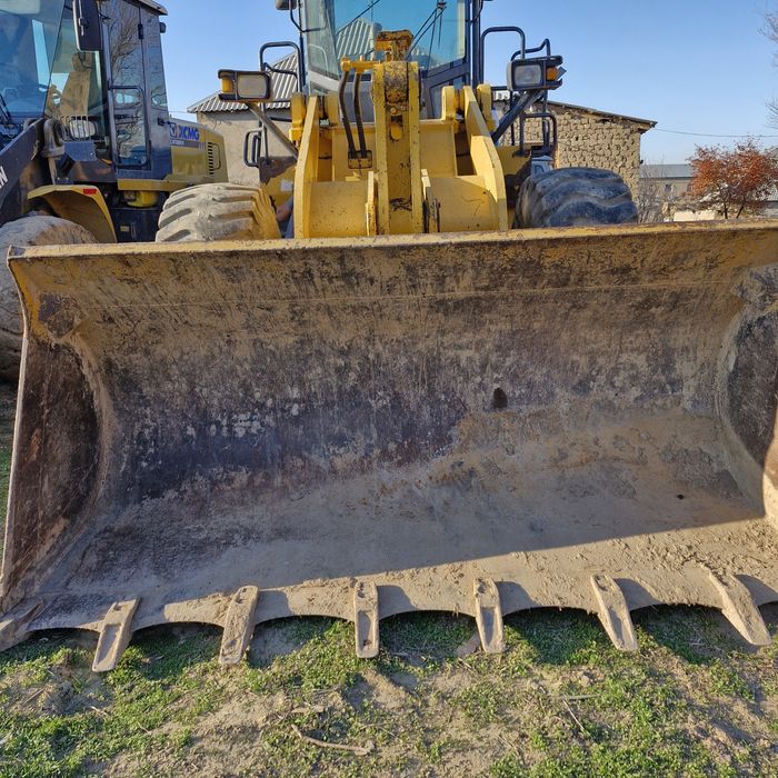 Погрузчик фронтальный