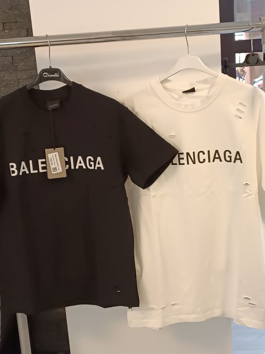 Tricouri Balensiaga alb și negru