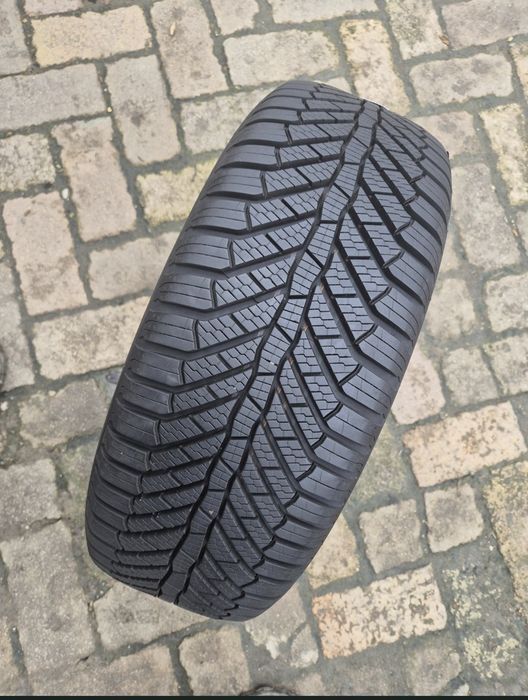 O bucată 205/55 R16 M+S iarnă - una Semperit Pirelli