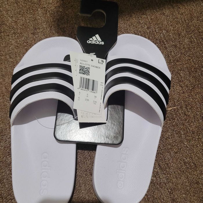 Нови оригинални дамски Адидас