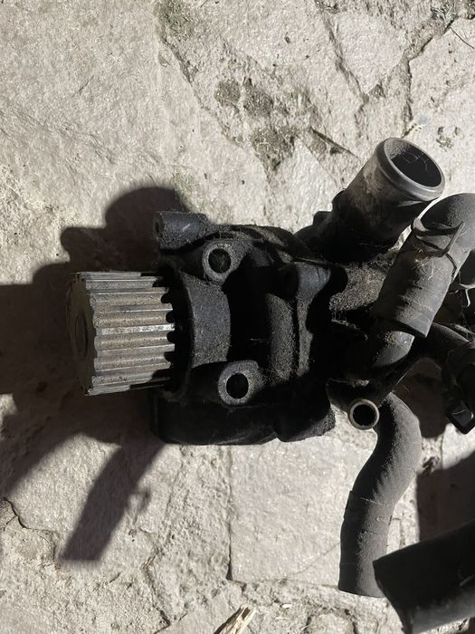 Мазда 5 на части