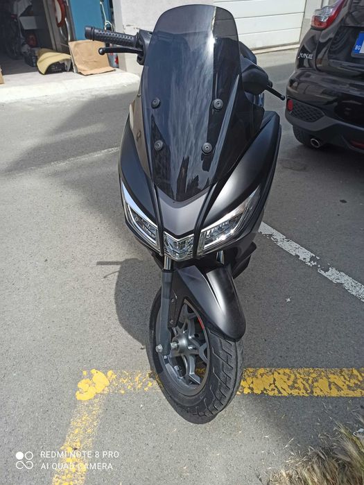 Скутер Aprilia sxr 50
