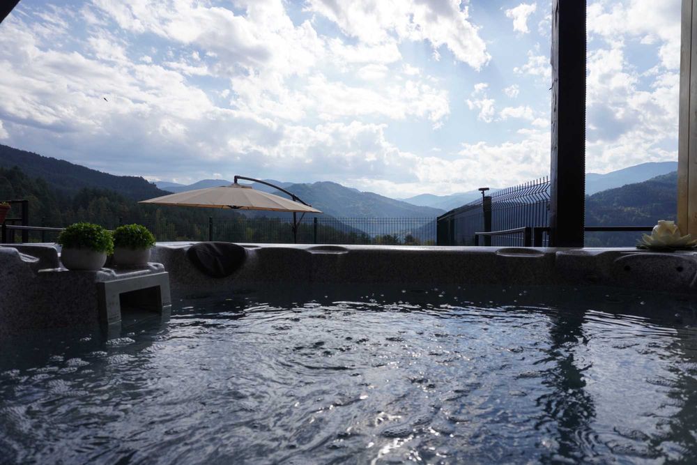 Самостоятелна къща за гости в гр. Девин “ планински полъх “