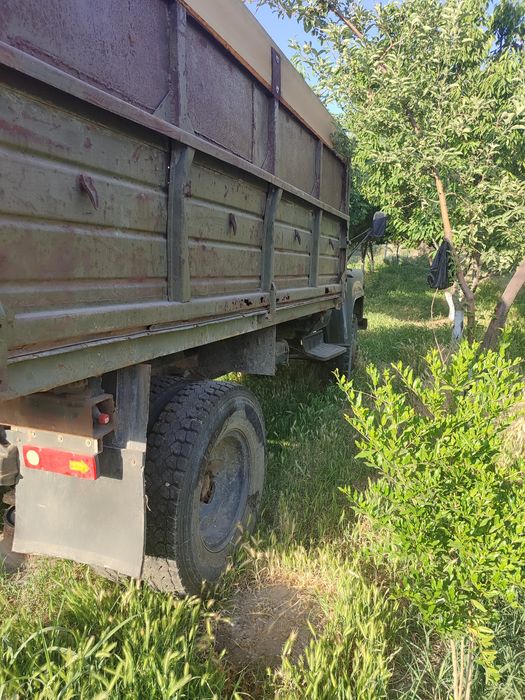 Грузовые автомобили