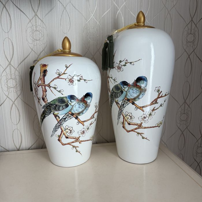 Продам вазы новые