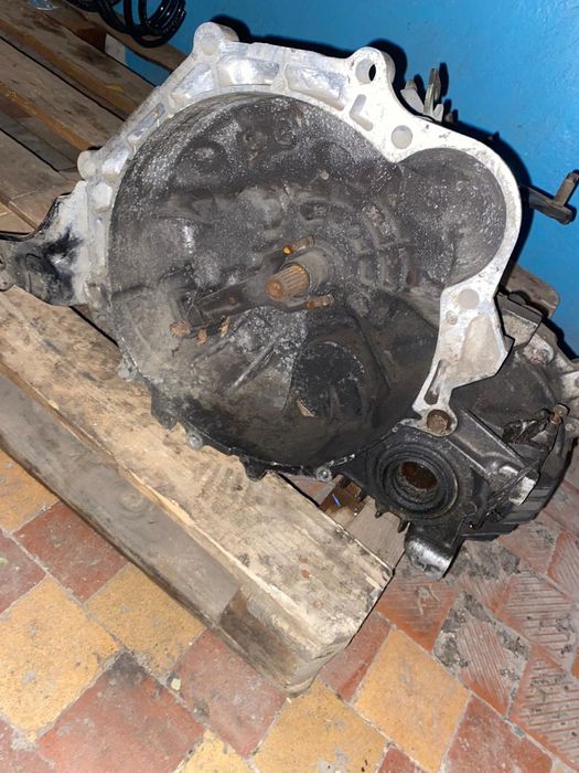 Продам каробку от Пежо