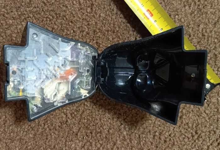 1 Set tip-Lego StarWarsX-Wing - 1 figurinaYoda - 1 R2D2 - 1 Vader - 1 Jedi Starfighter